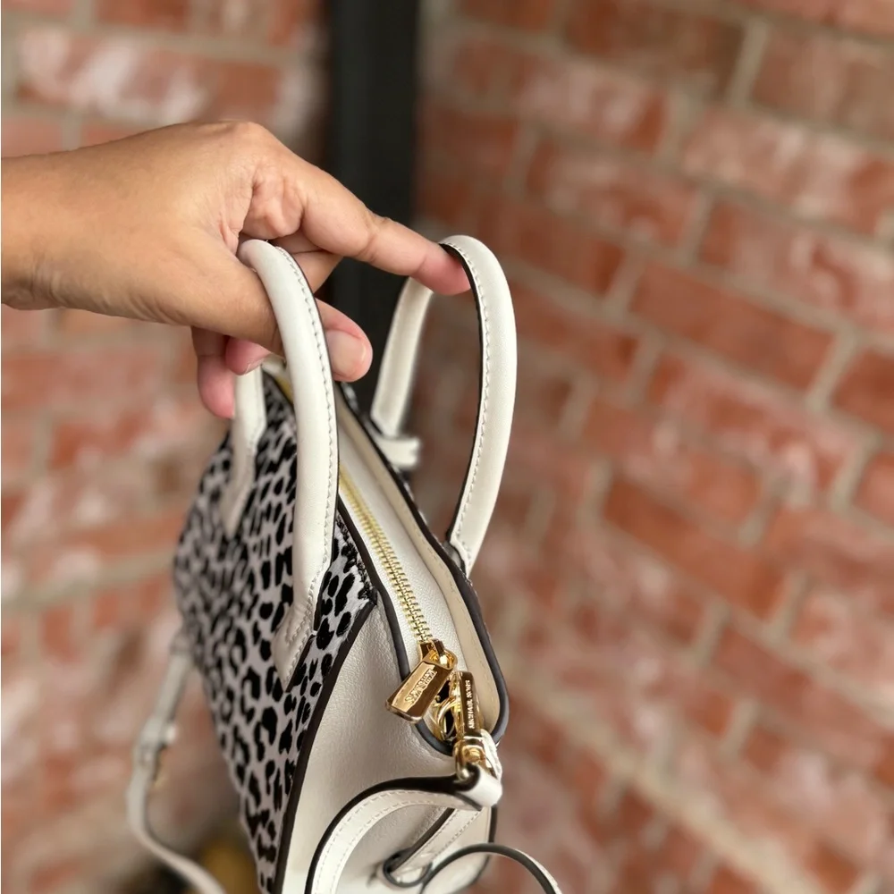 Michael Kors MINI Avril XS Cheetah Leather Satchel Crossbody Bag cream Multi
